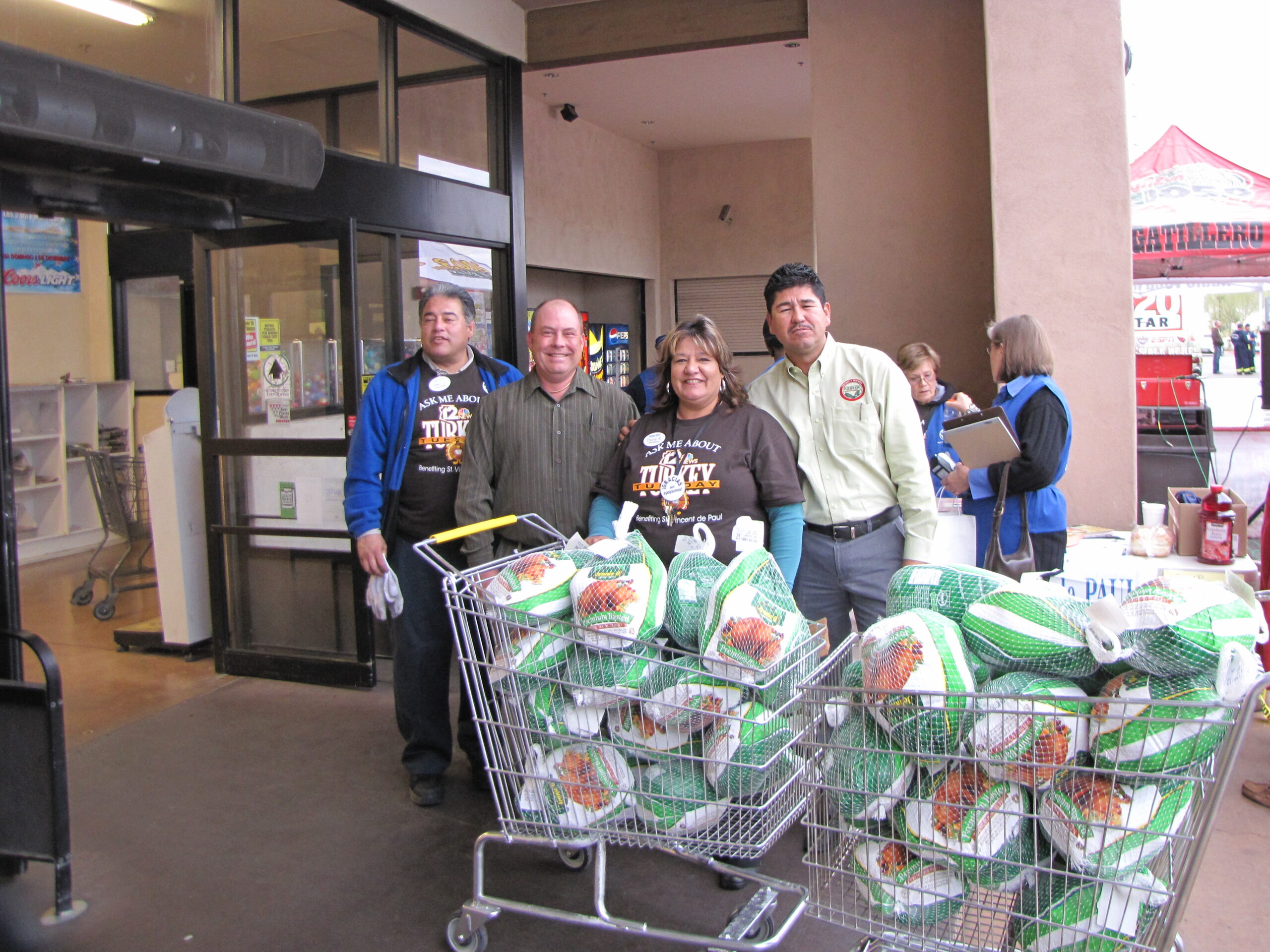2010_162_Carts of Turkeys_Members